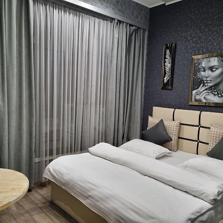 Day Inn Hotel Erévan Extérieur photo