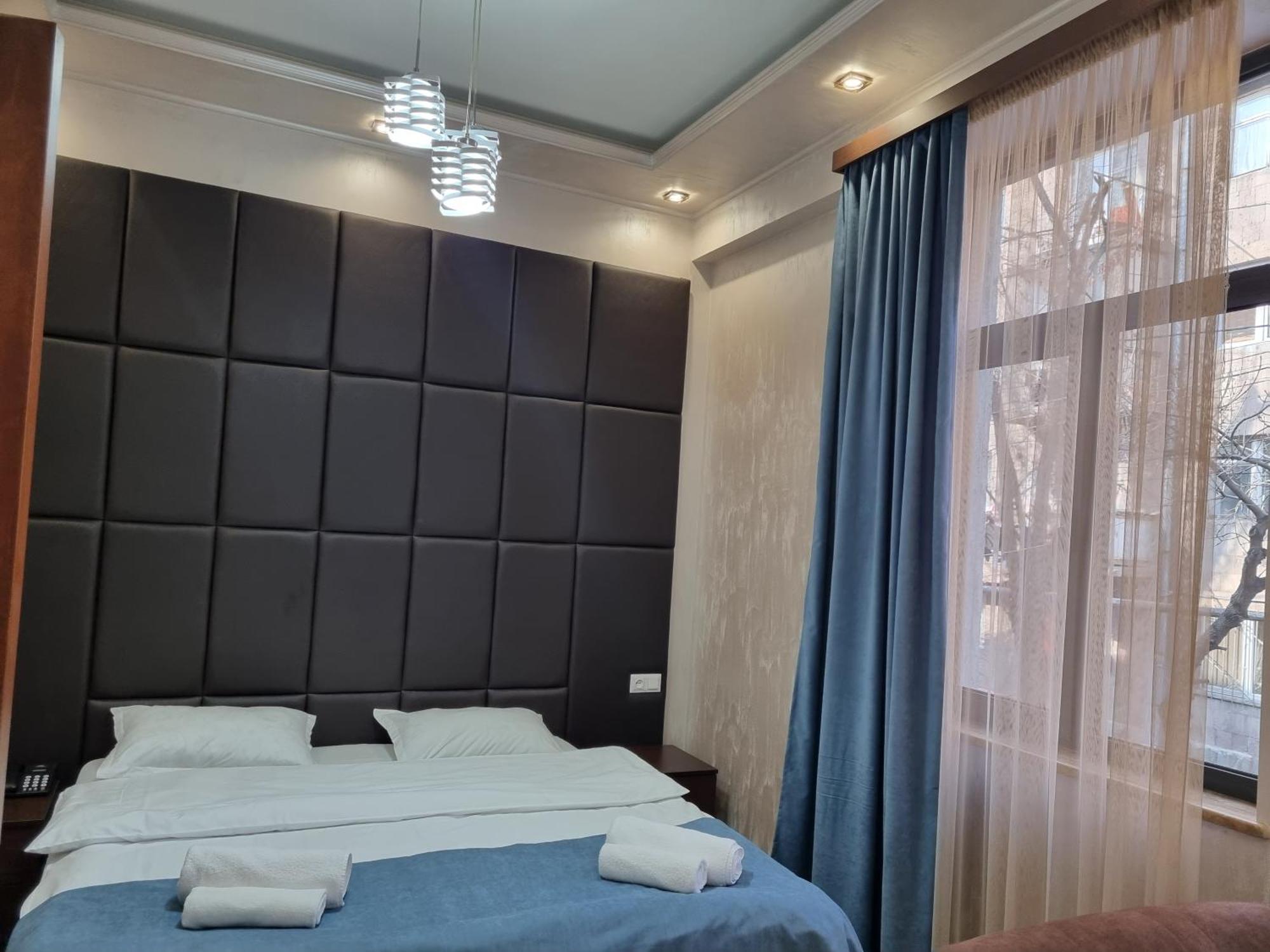 Day Inn Hotel Erévan Extérieur photo