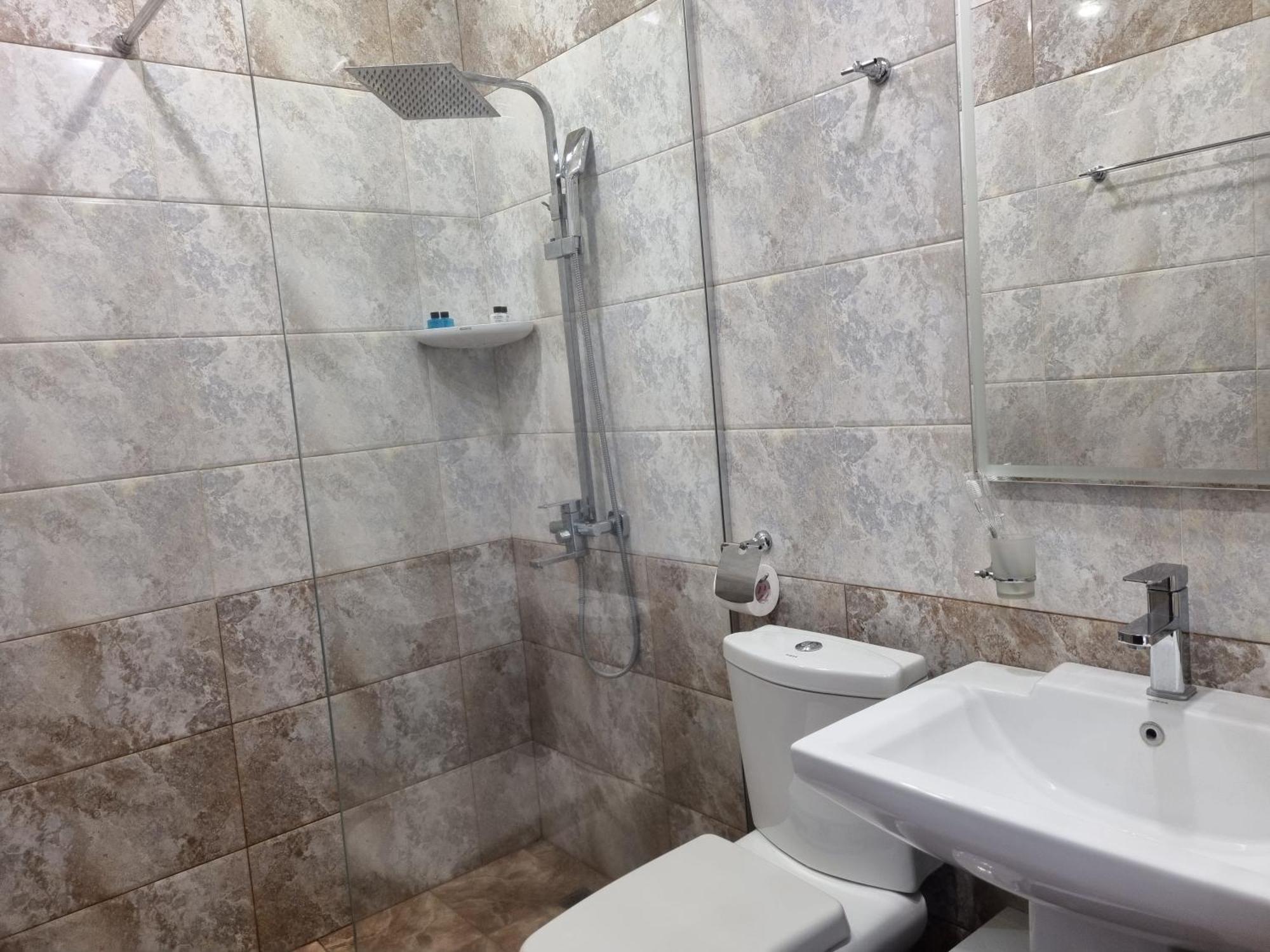 Day Inn Hotel Erévan Extérieur photo